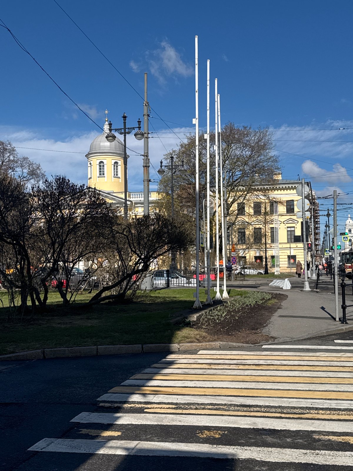 Morning documentation of Saint Petersburg architectural sculptures and facades