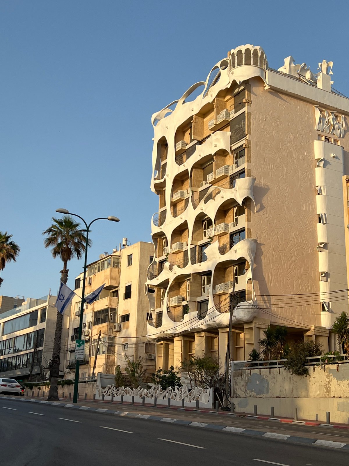 Tel Aviv street life and religious artifacts documented