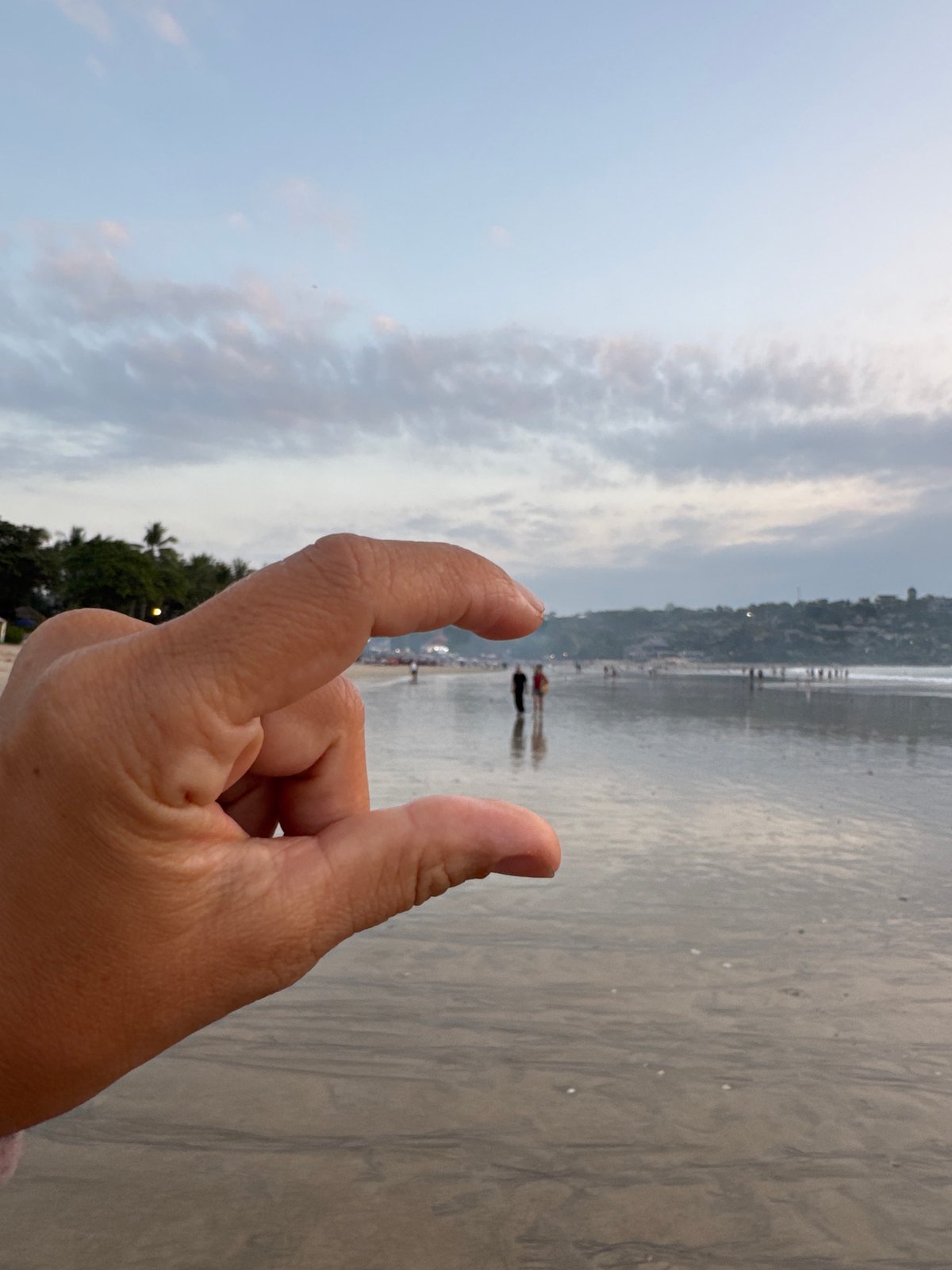 Beach afternoon rolls into a Kuta Selatan resort evening