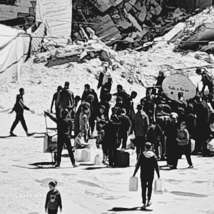 Civilians collect water amid destruction in Khan Yunis