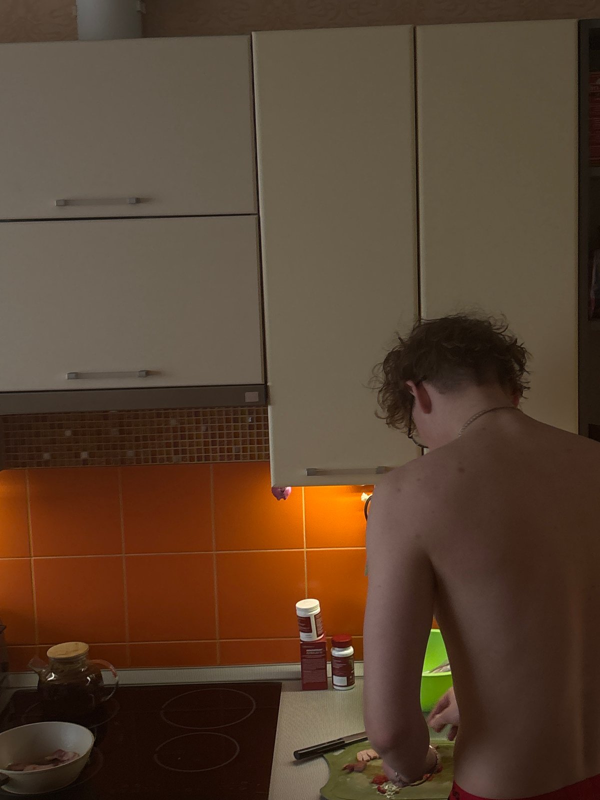 Morning domestic scenes documented in Perm home