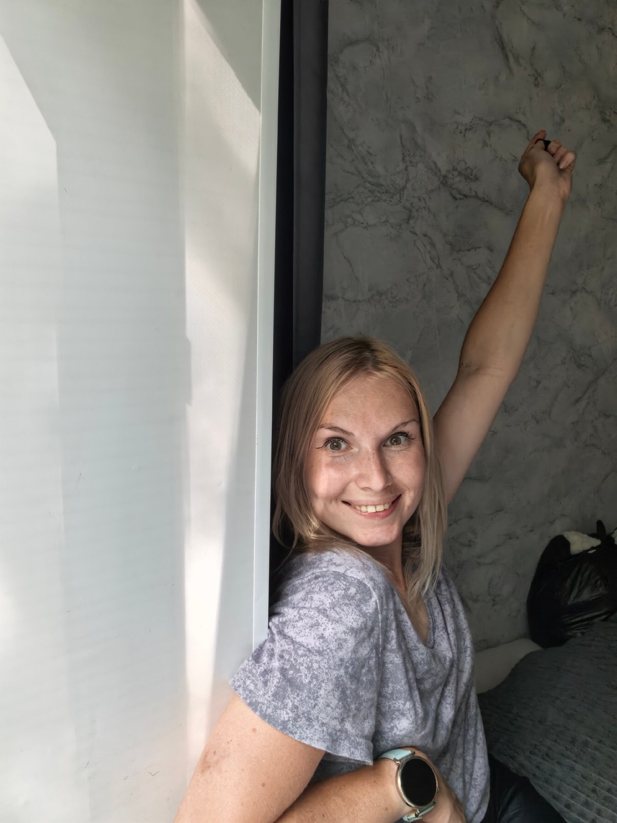 Casual home selfie session in Sterlitamak with a toddler in the mix