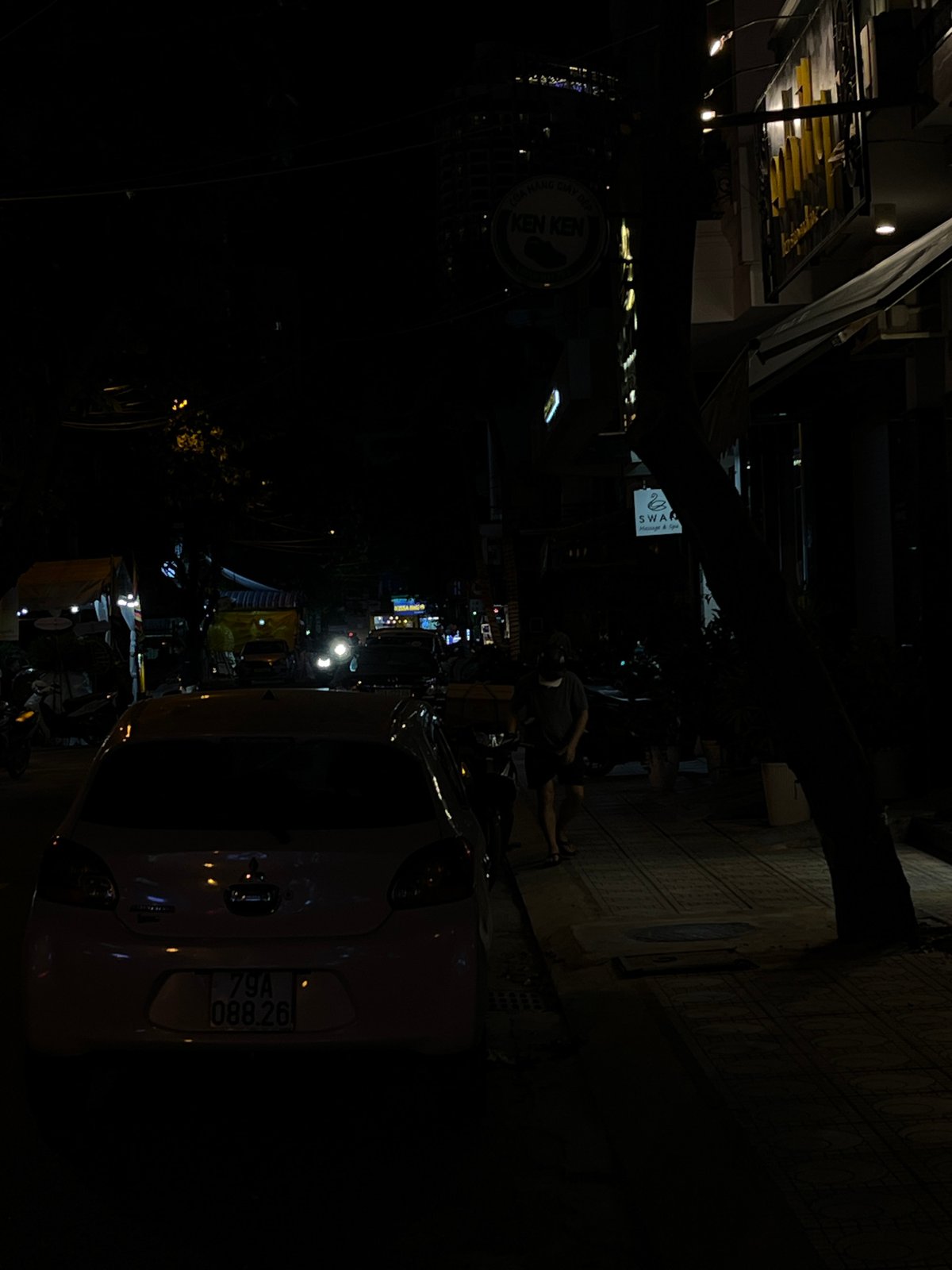 Tourist explores Nha Trang nightlife, documents local food and landmarks