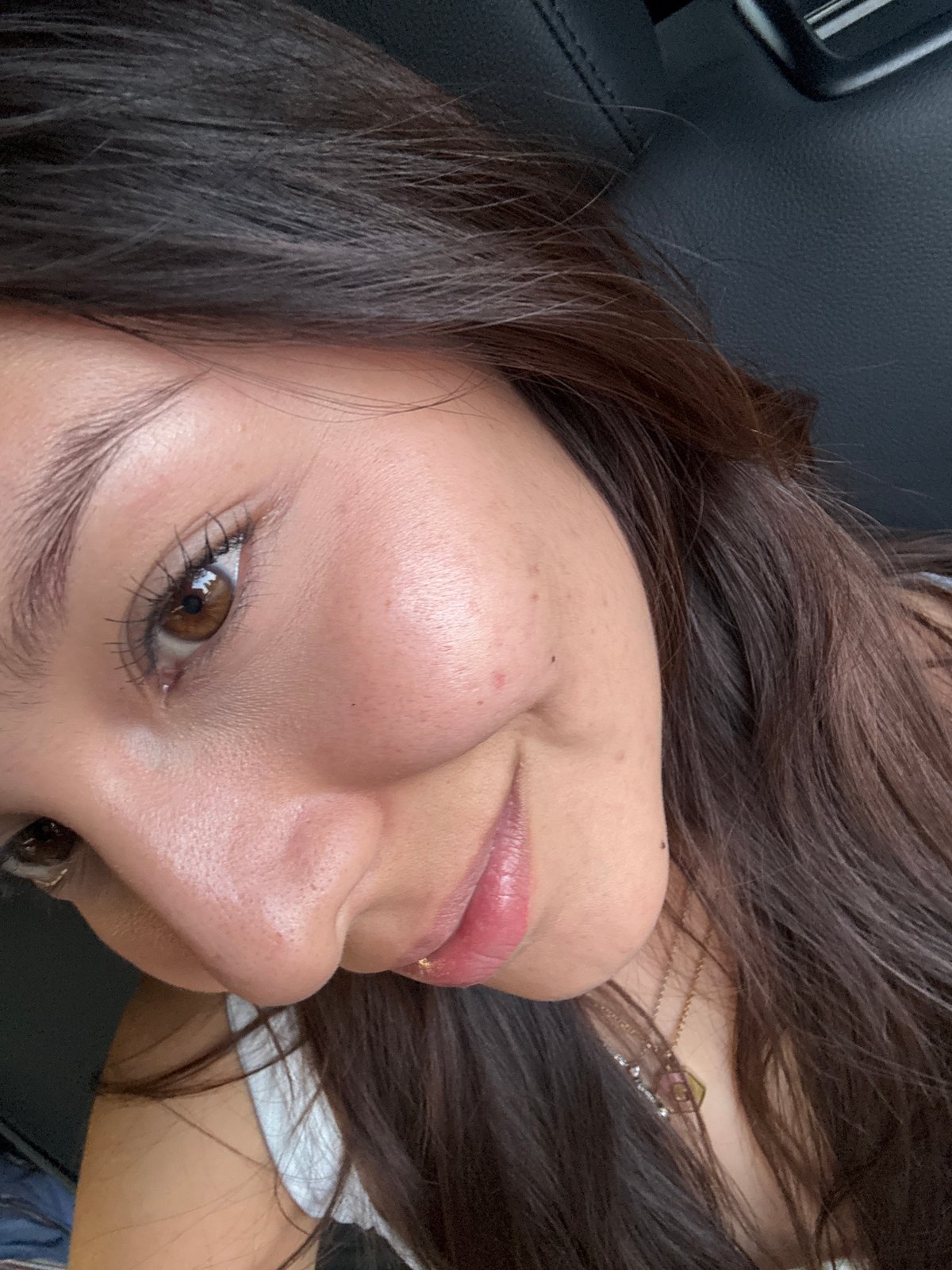 Woman photographed in vehicle portraits in San Andrés Cholula