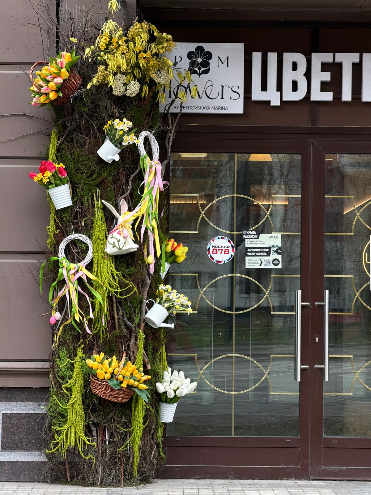 Daily life scenes captured across Khimki, Russia neighborhoods