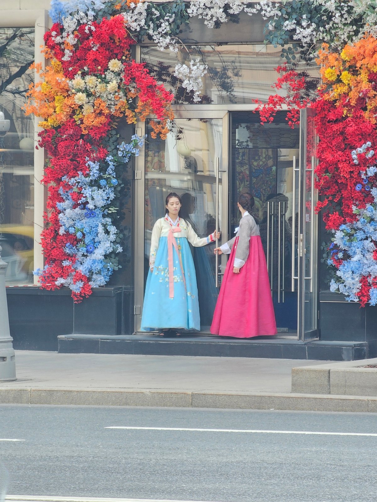 Everyday Moscow street life captured around Yuri Dolgoruky monument