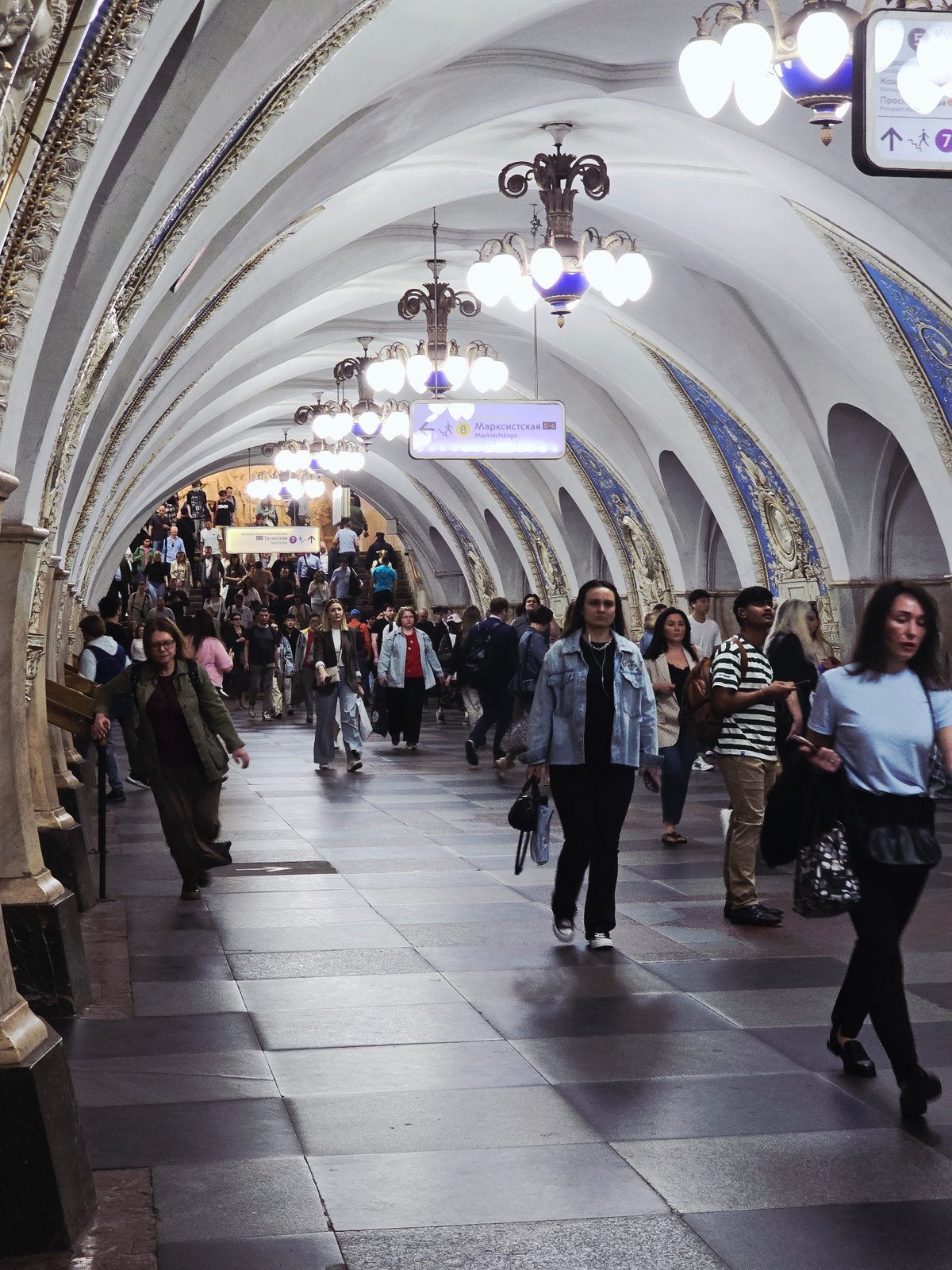 Ornate metro station with Lenin artwork documented by witnesses