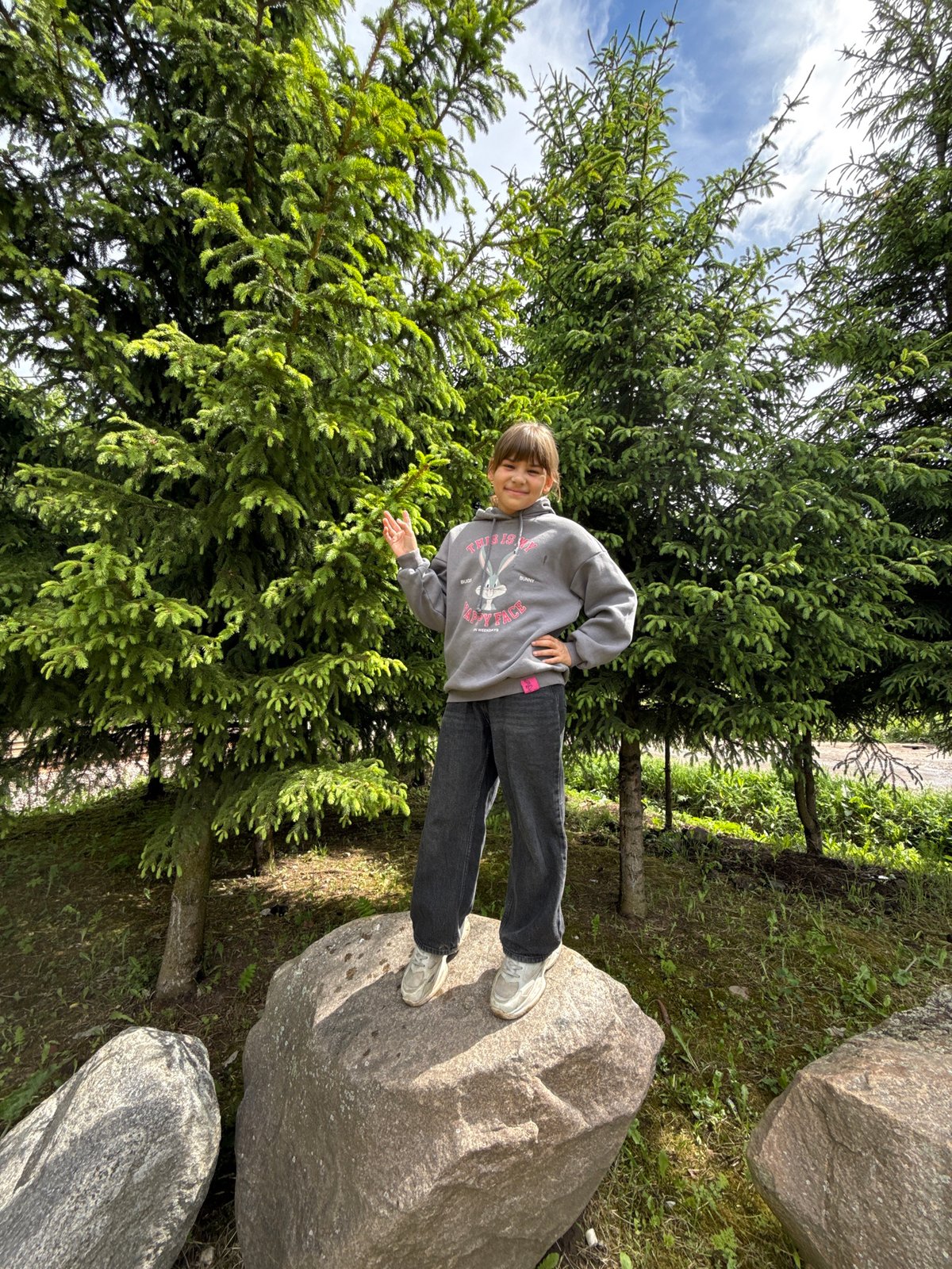 Casual moments captured in Rusanovo: park poses, studio equipment