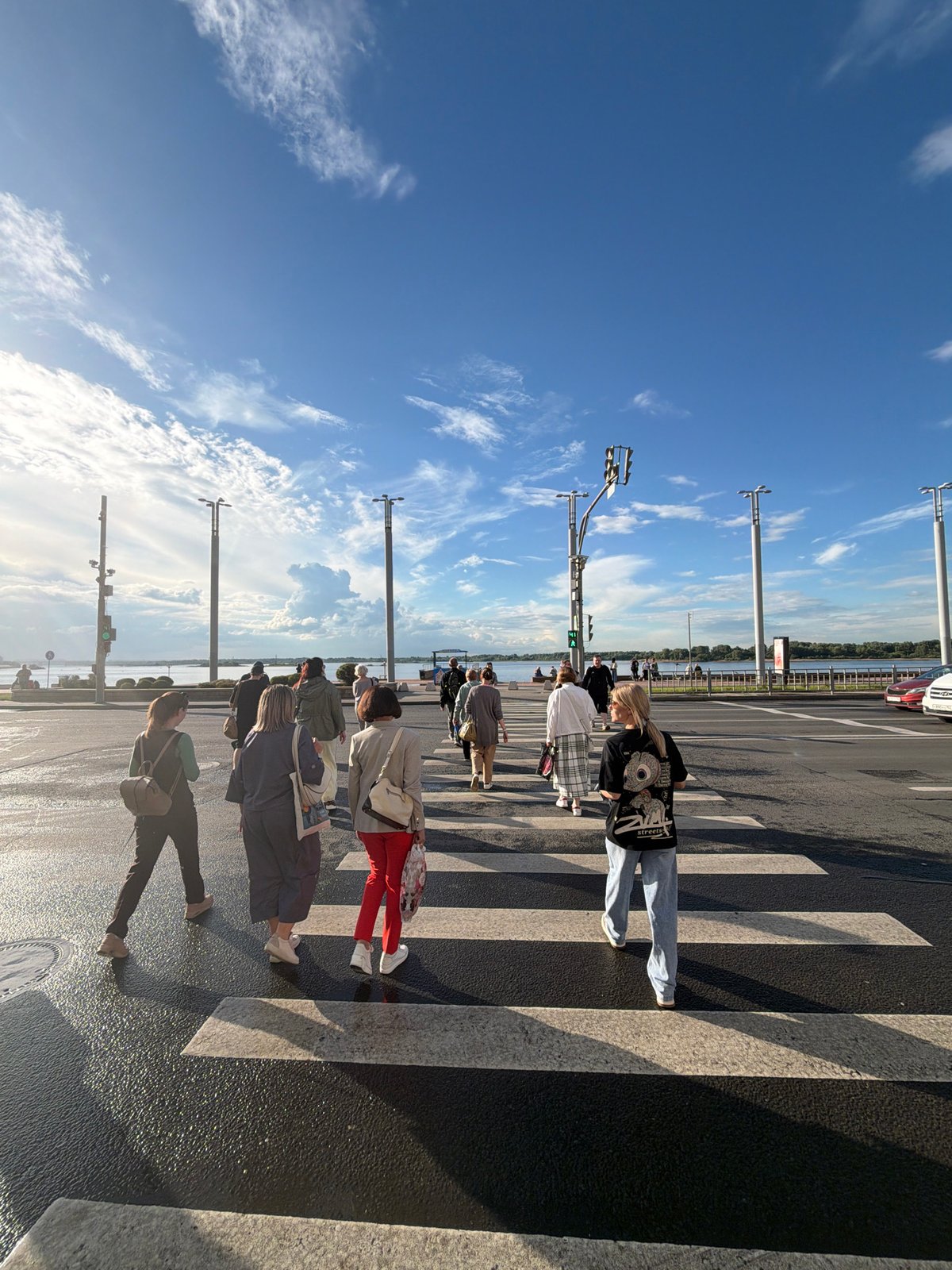 Sunny afternoon along the Nizhny Novgorod embankment and Kremlin streets