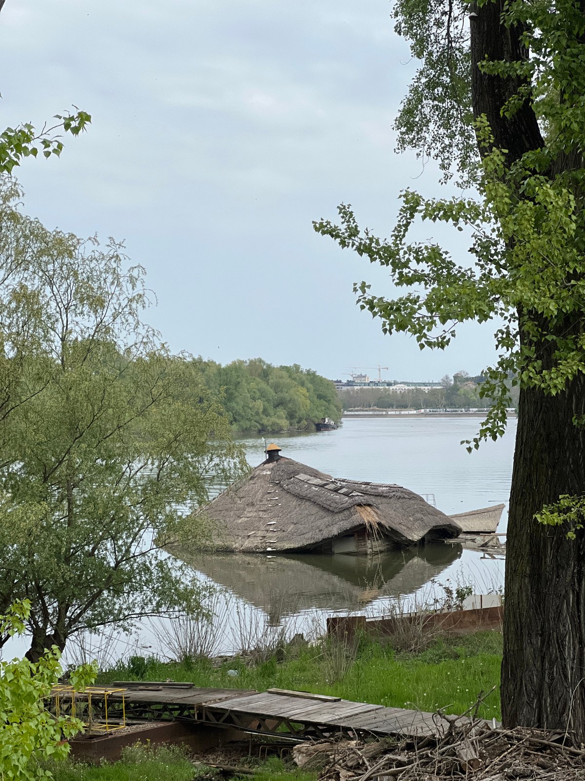 Traditional stilt house spotted on Belgrade river