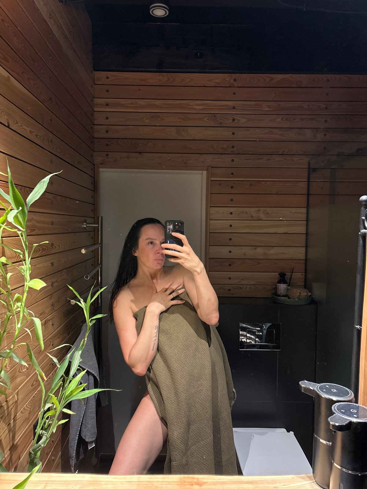 Family morning routine captured in Chaikovsky home