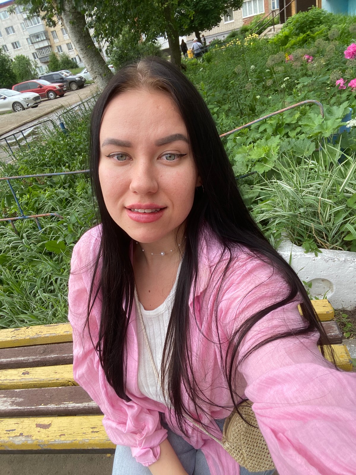 Afternoon life documented across residential Chaikovsky, Russia