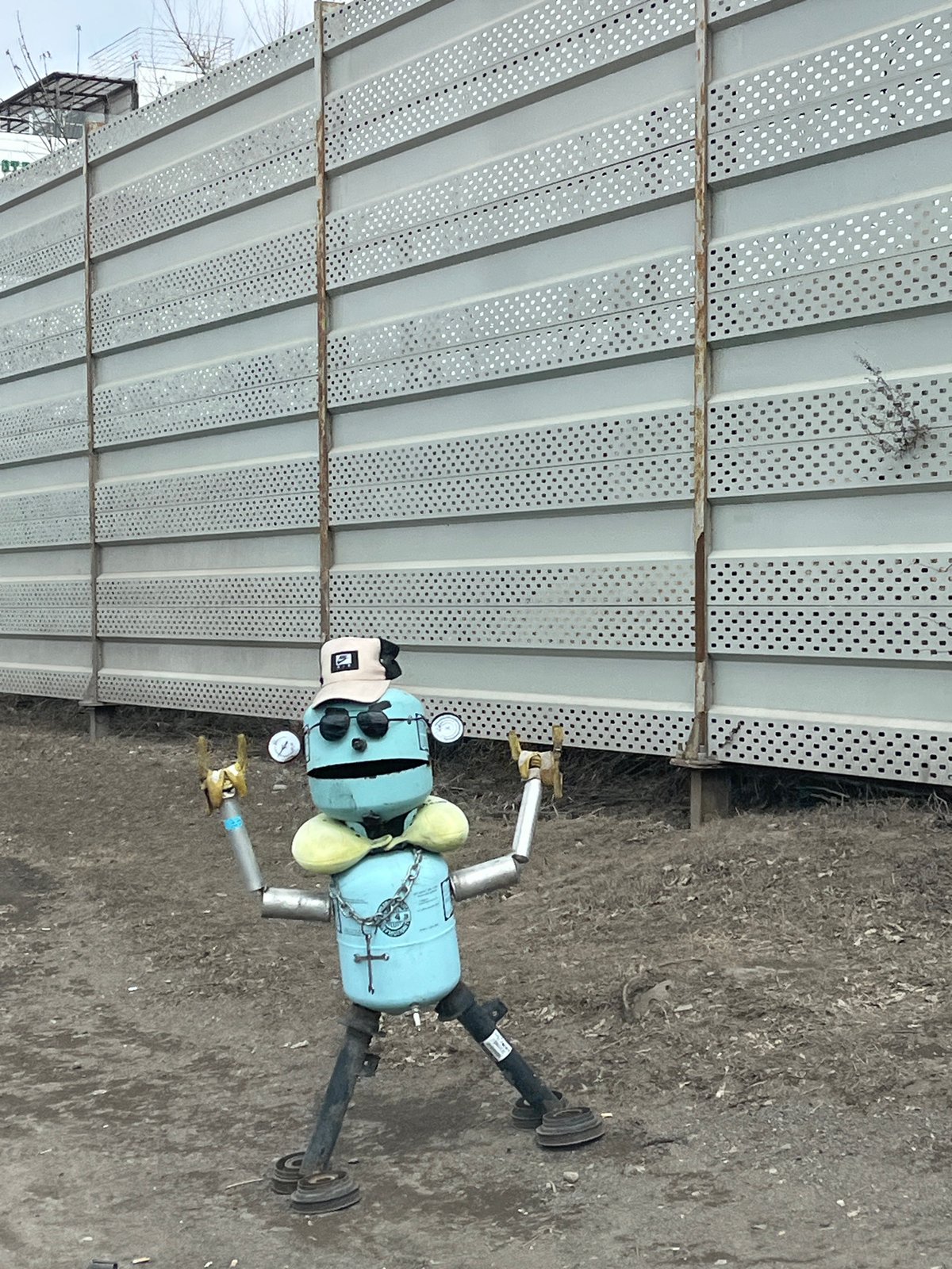 Recycled robot sculpture spotted in Krasnoyarsk, Russia