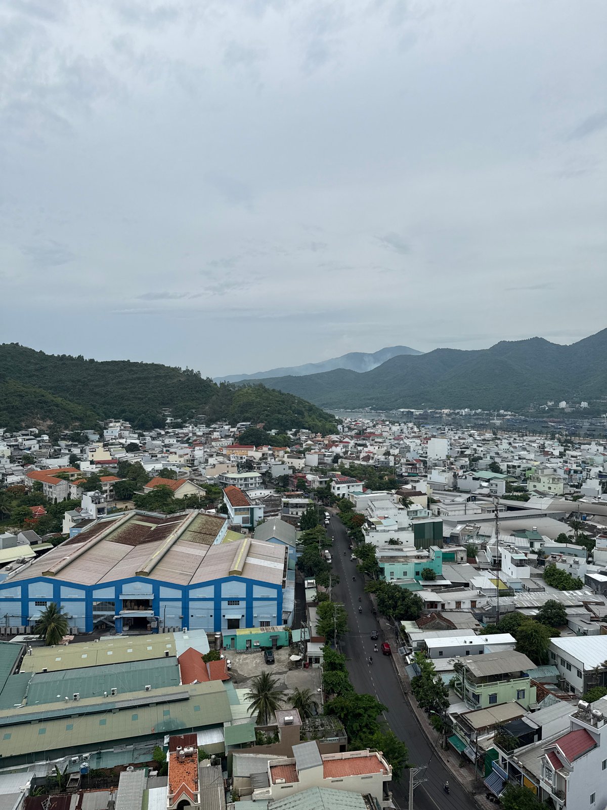 Nha Trang from above: coastal city meets cloudy morning