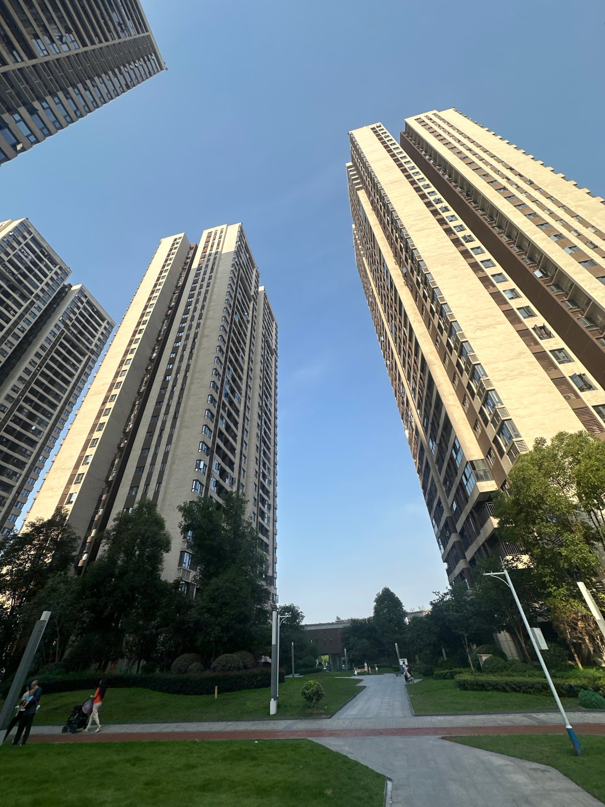 Morning scenes of daily life in Chongqing high-tech district