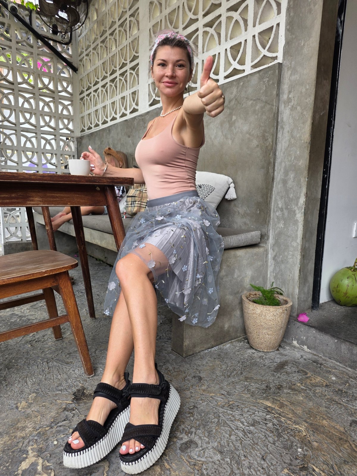 Morning hangout in North Kuta, floral fits and coffee