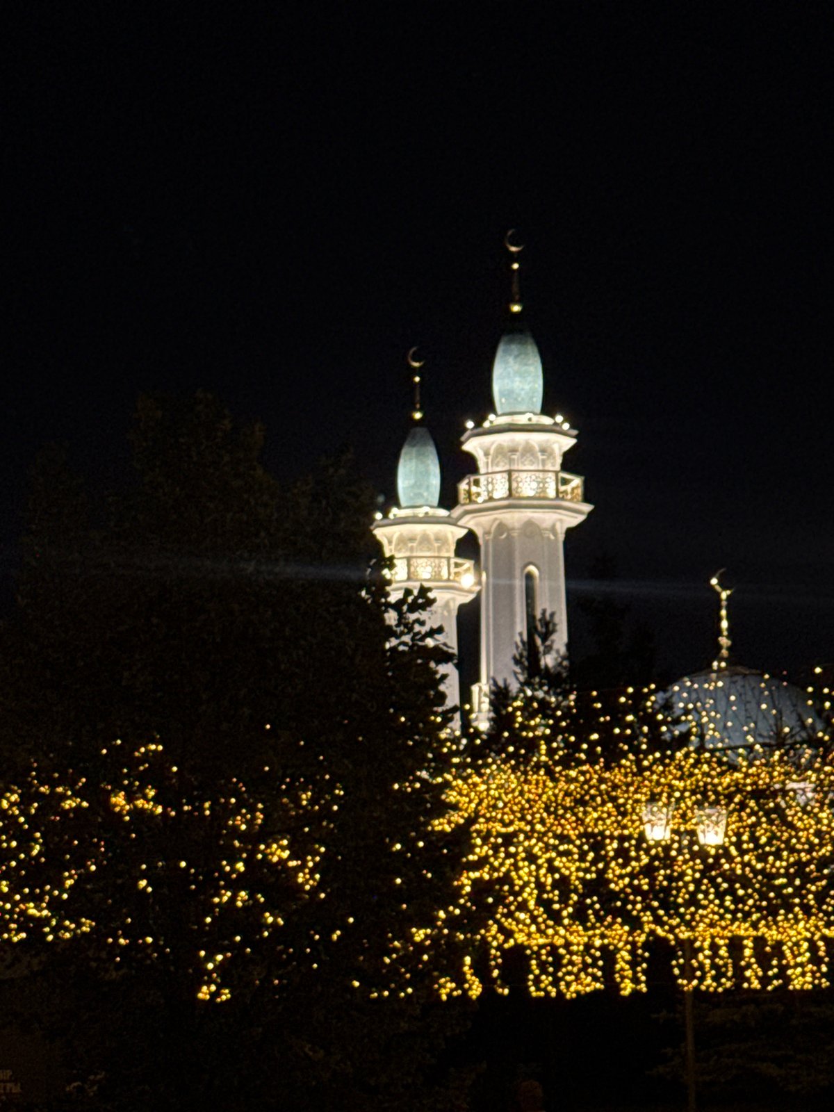 Kazan Kremlin at night, mosques and a vintage ice cream truck