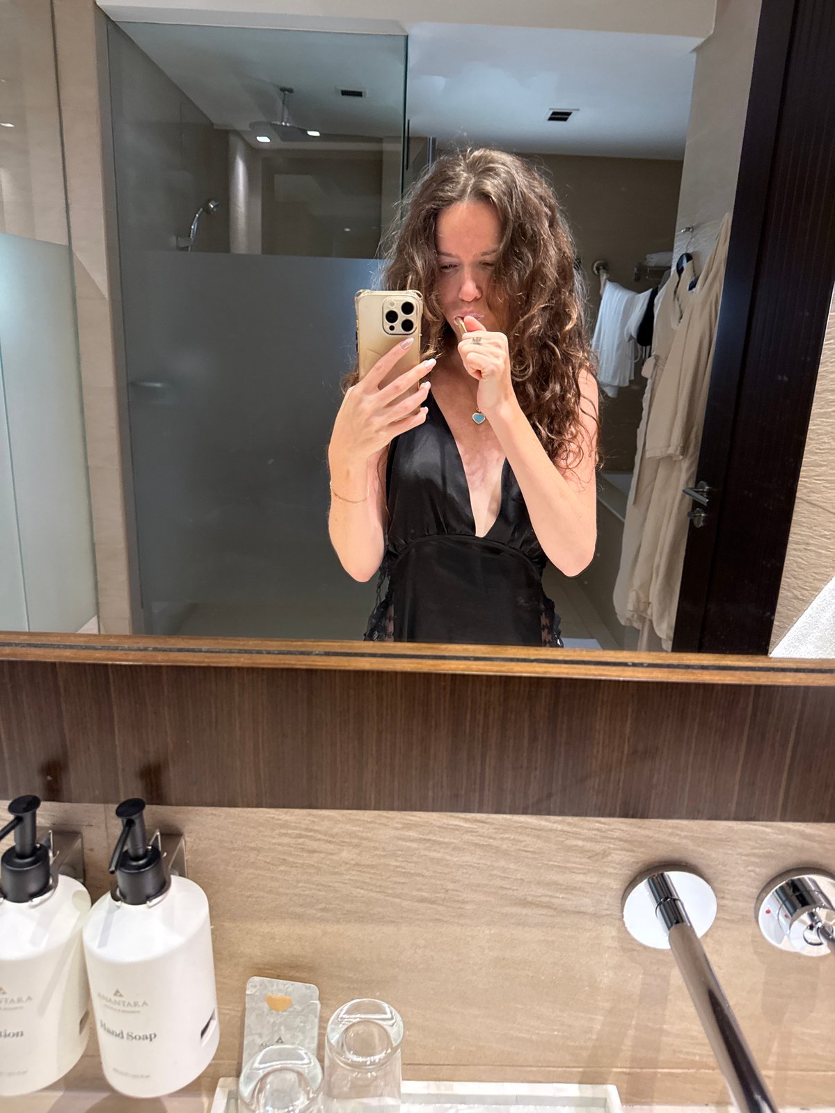Woman documents early morning Dubai visit with child companion