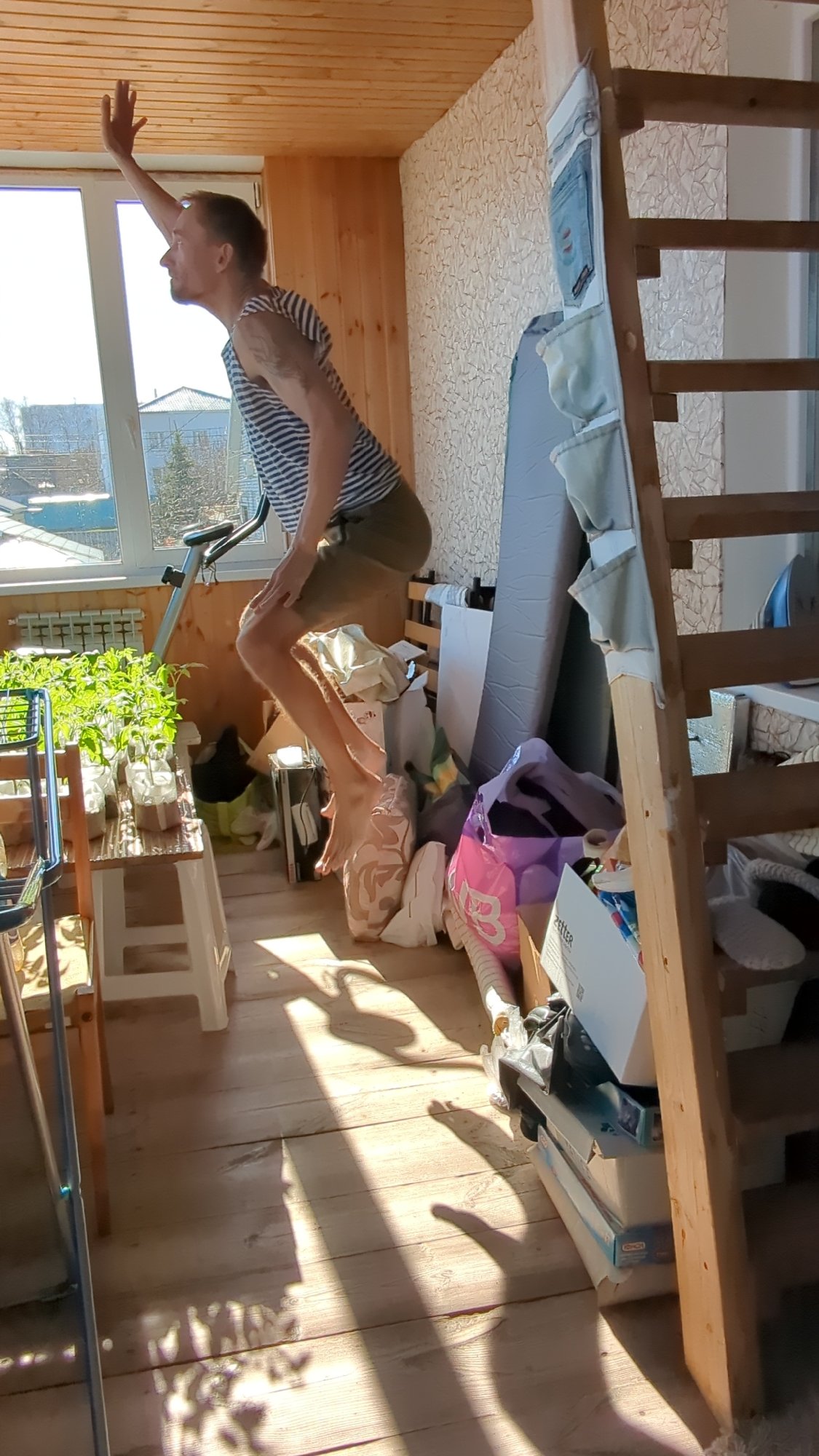 Morning domestic life documented across Ulyanovsk residential areas