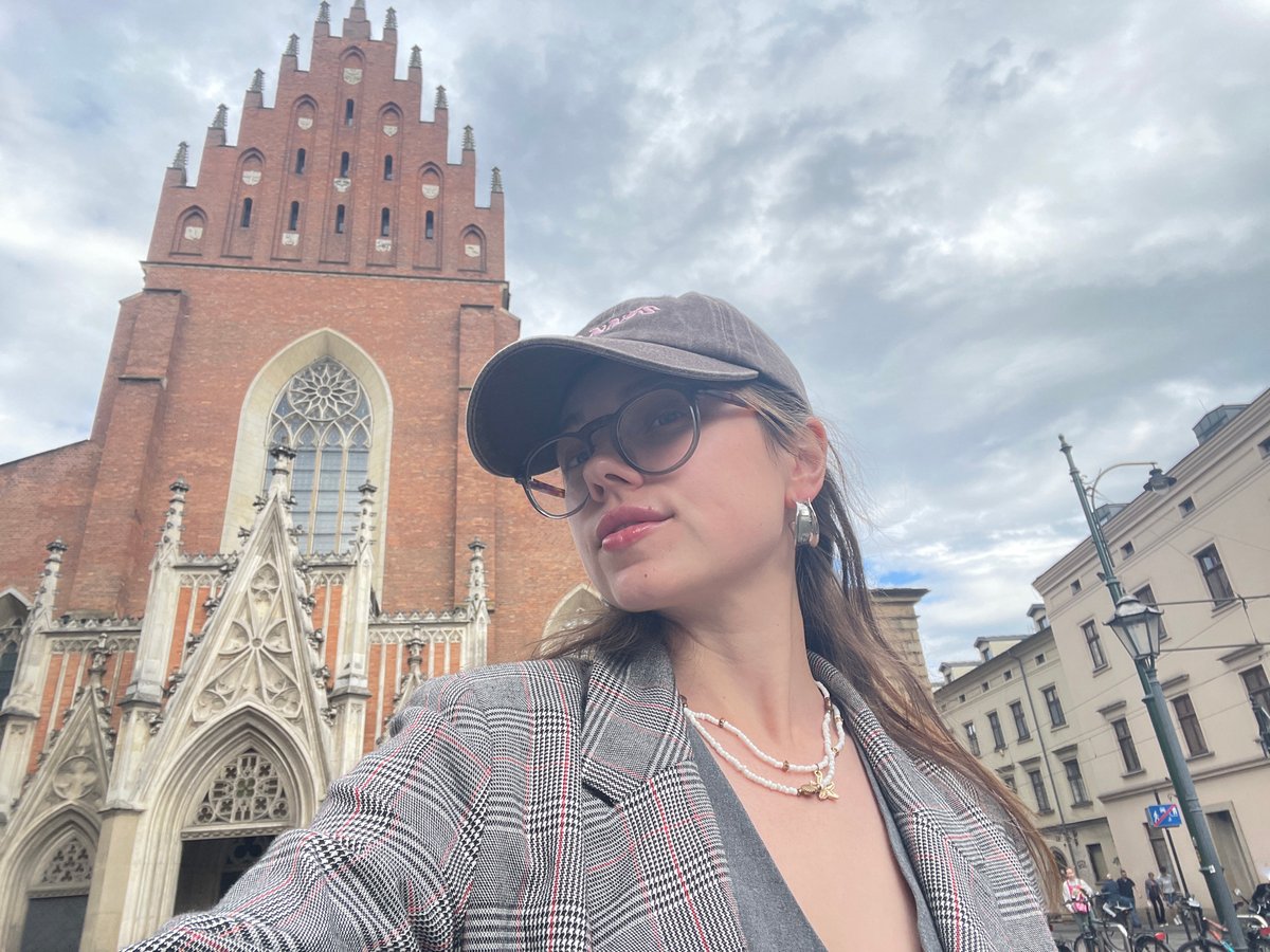 St. Mary's Basilica in Krakow, seen from every angle