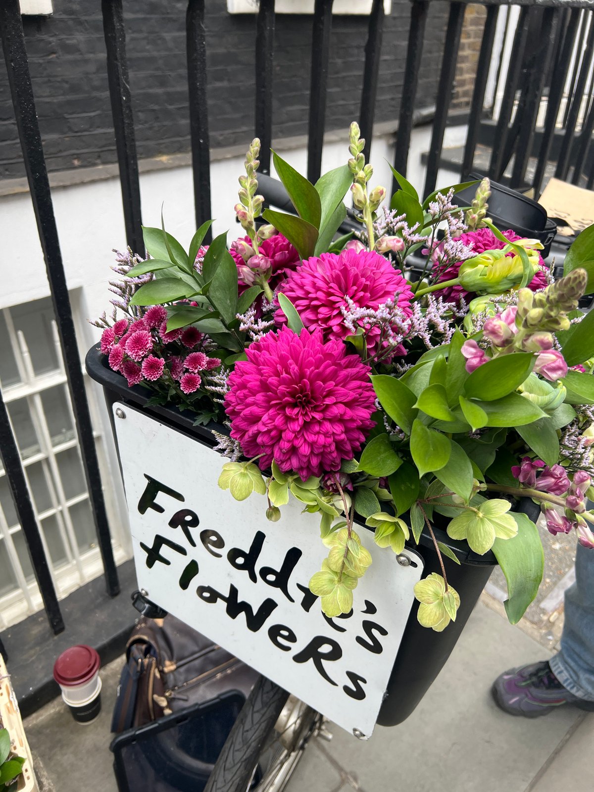 Ordinary London street scenes captured during 20-minute midday walk