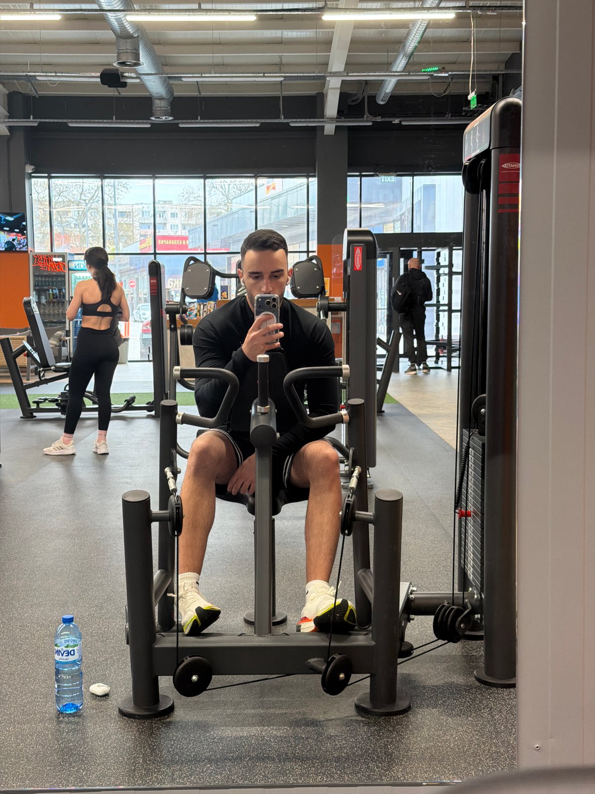 Man takes gym selfie on exercise equipment in Plovdiv