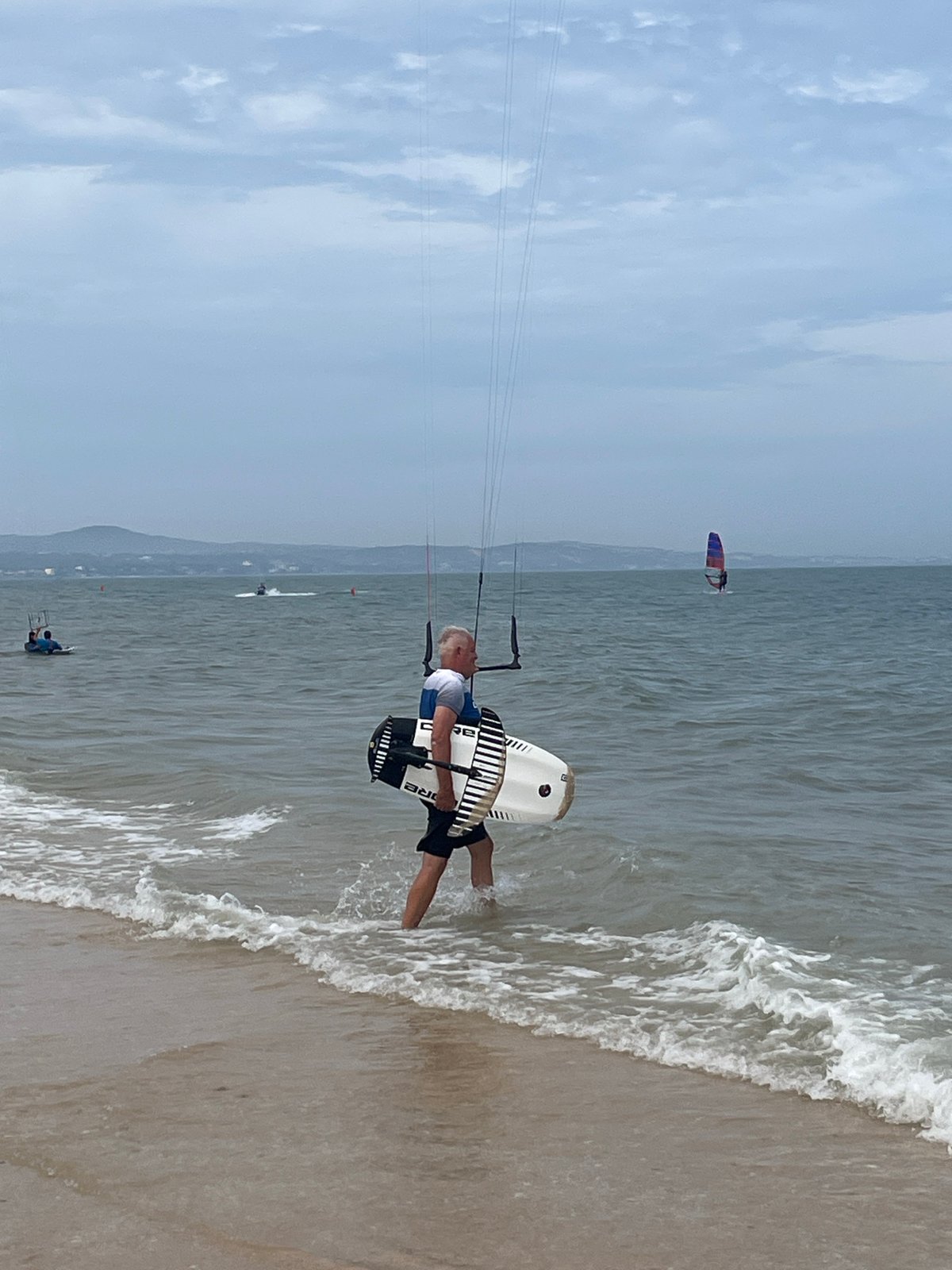 Kitesurfing morning on the Phan Thiết coastline