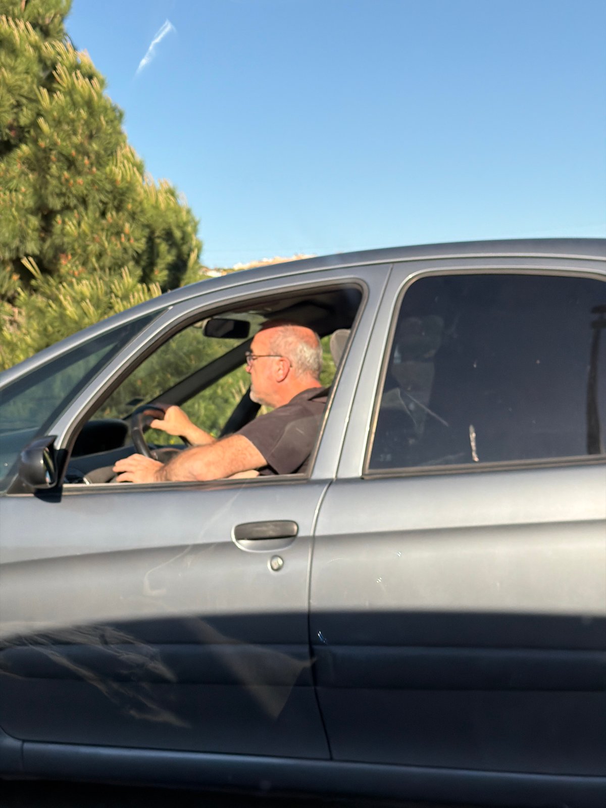 Man observed driving silver vehicle in Mataró, Spain