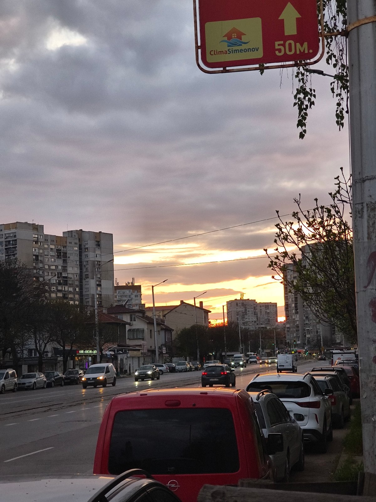 Sofia witnesses capture dramatic sunset scenes across city