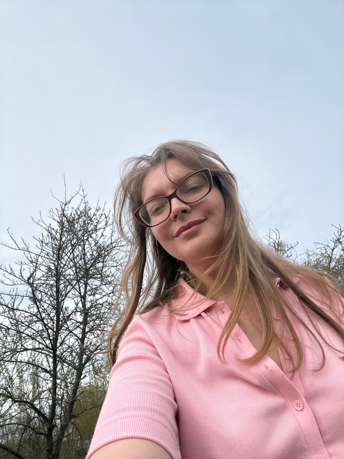 Spring blooms and personal moments documented in Aksay, Kazakhstan