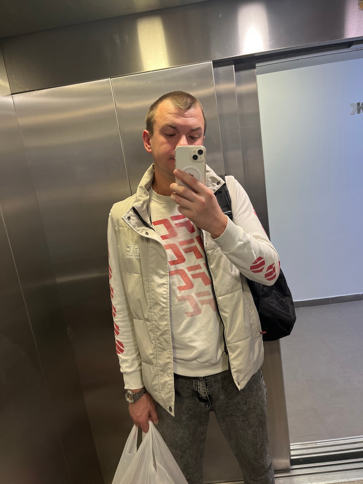 Elevator selfie in Khimki, casual everyday moment
