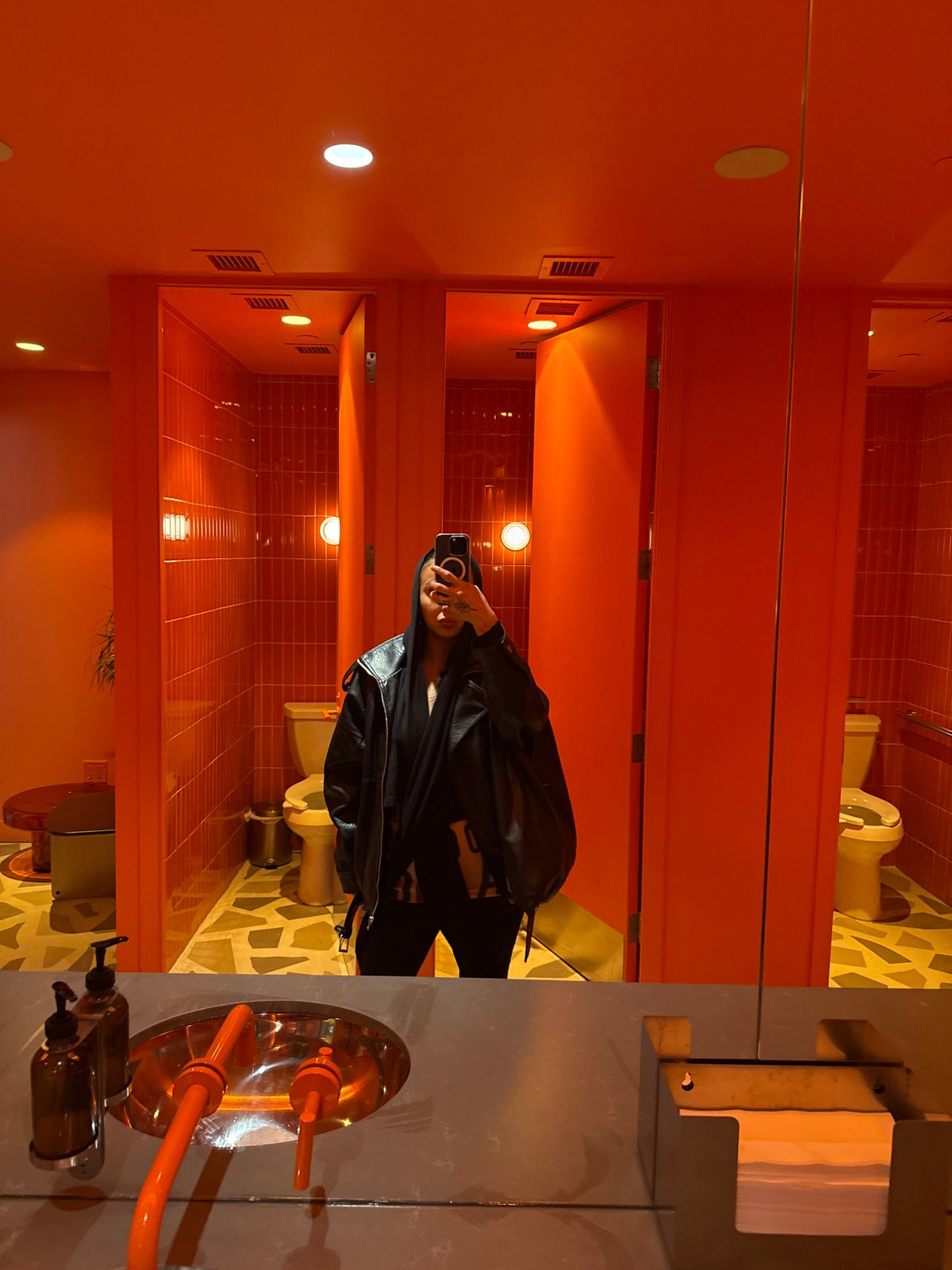 Vancouver evening captures casual cafe, restroom, bakery moments