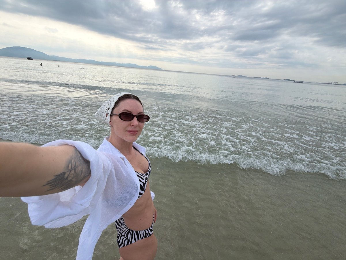 Woman takes late-night beach selfies in Vietnam