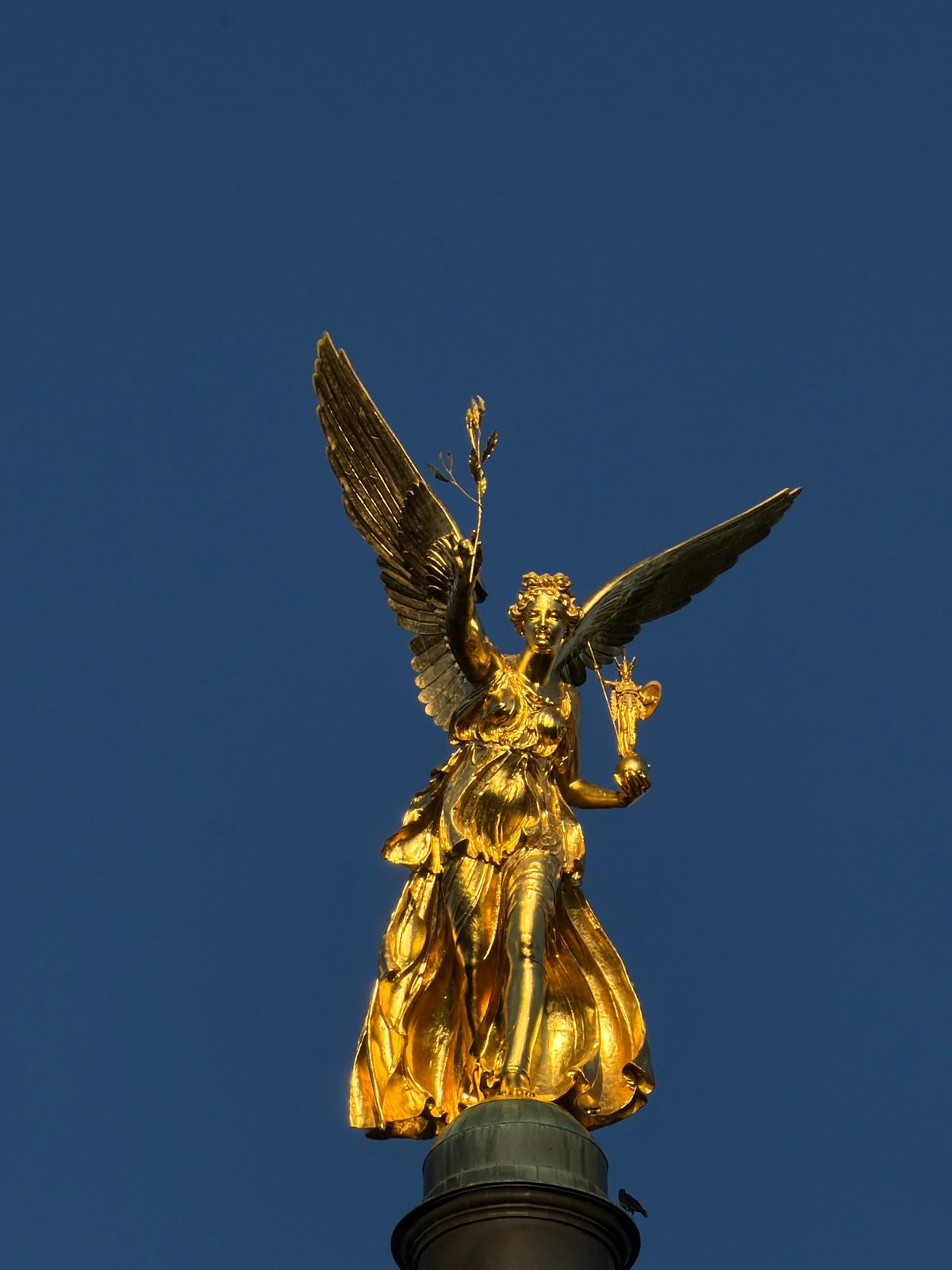 Late afternoon around Munich's parks, rivers, and monuments