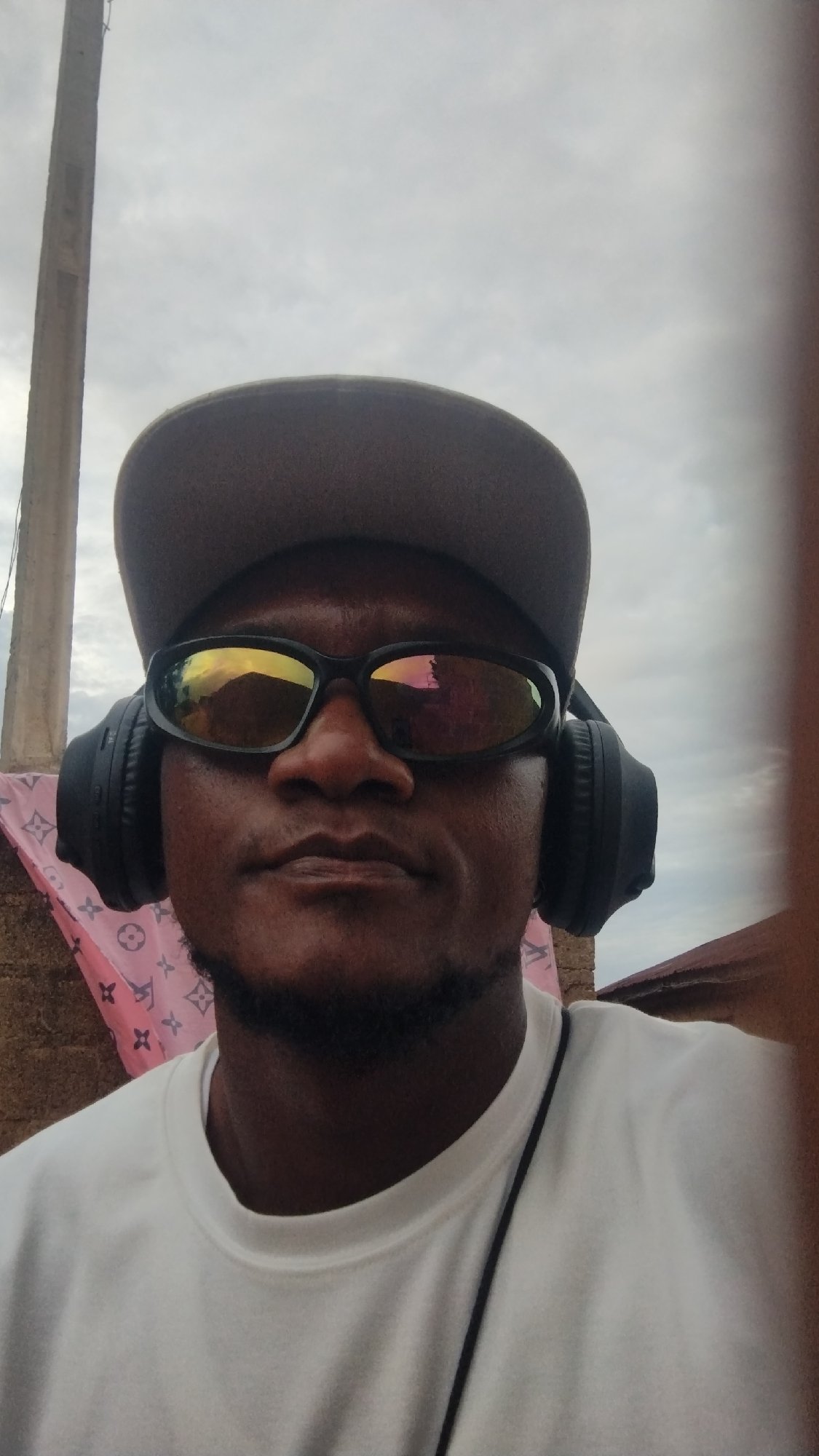 Man documents street life in Jos, Nigeria neighborhood