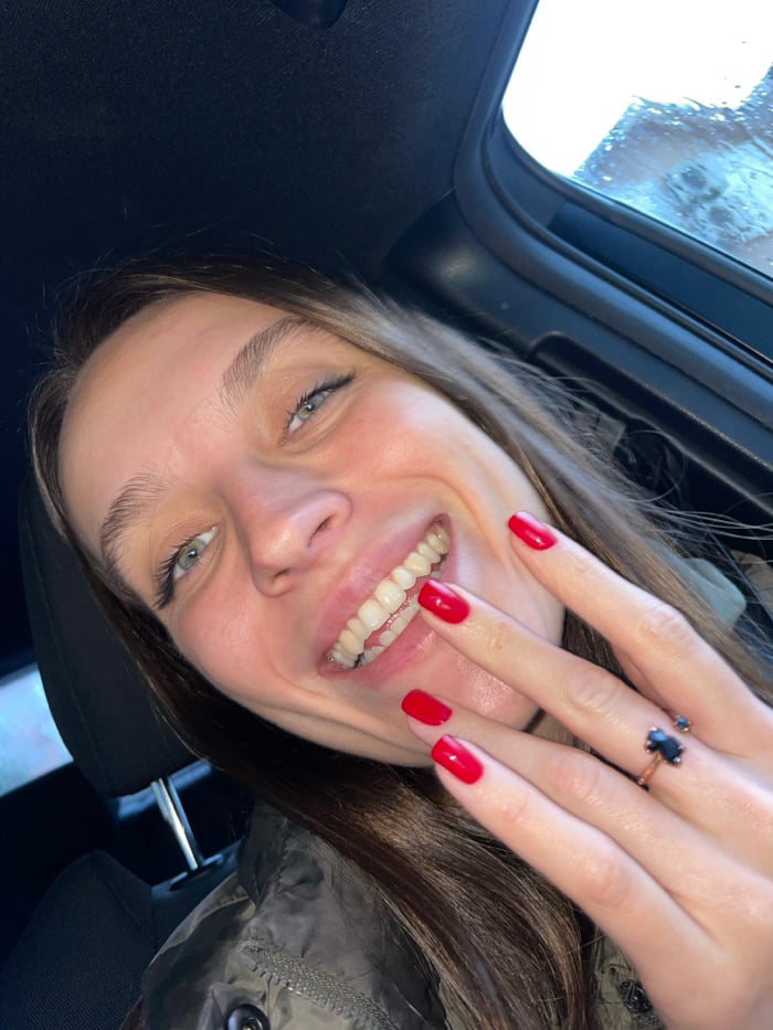 Woman documents salon visit and drive in Budva