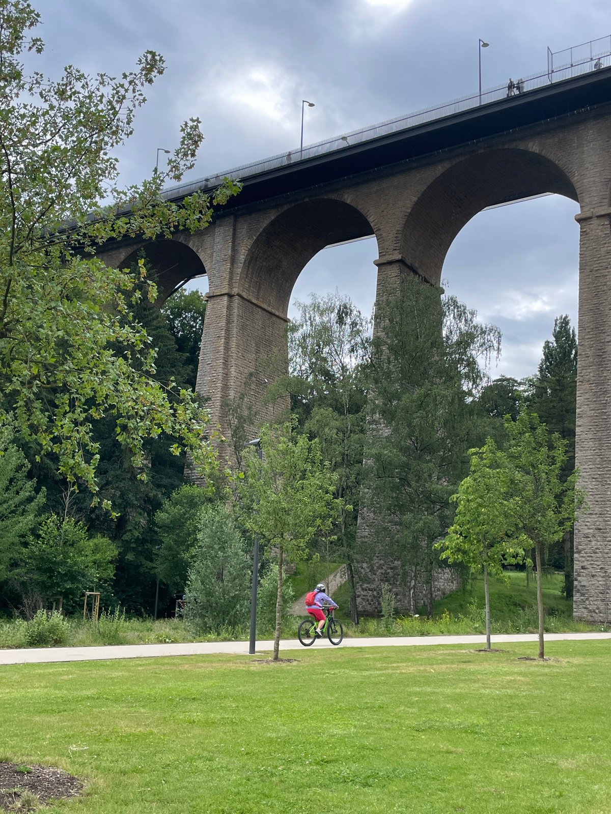 Quiet afternoon documented in Luxembourg City's Pétrusse Valley park