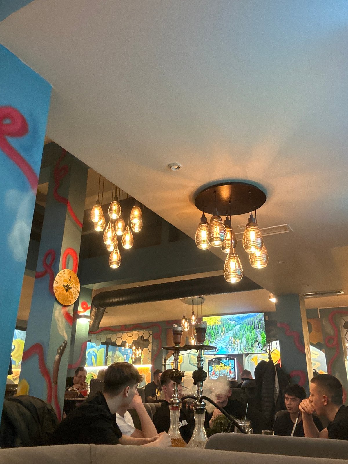 Sofia resident's evening leisure circuit: hookah lounge, sushi, radio