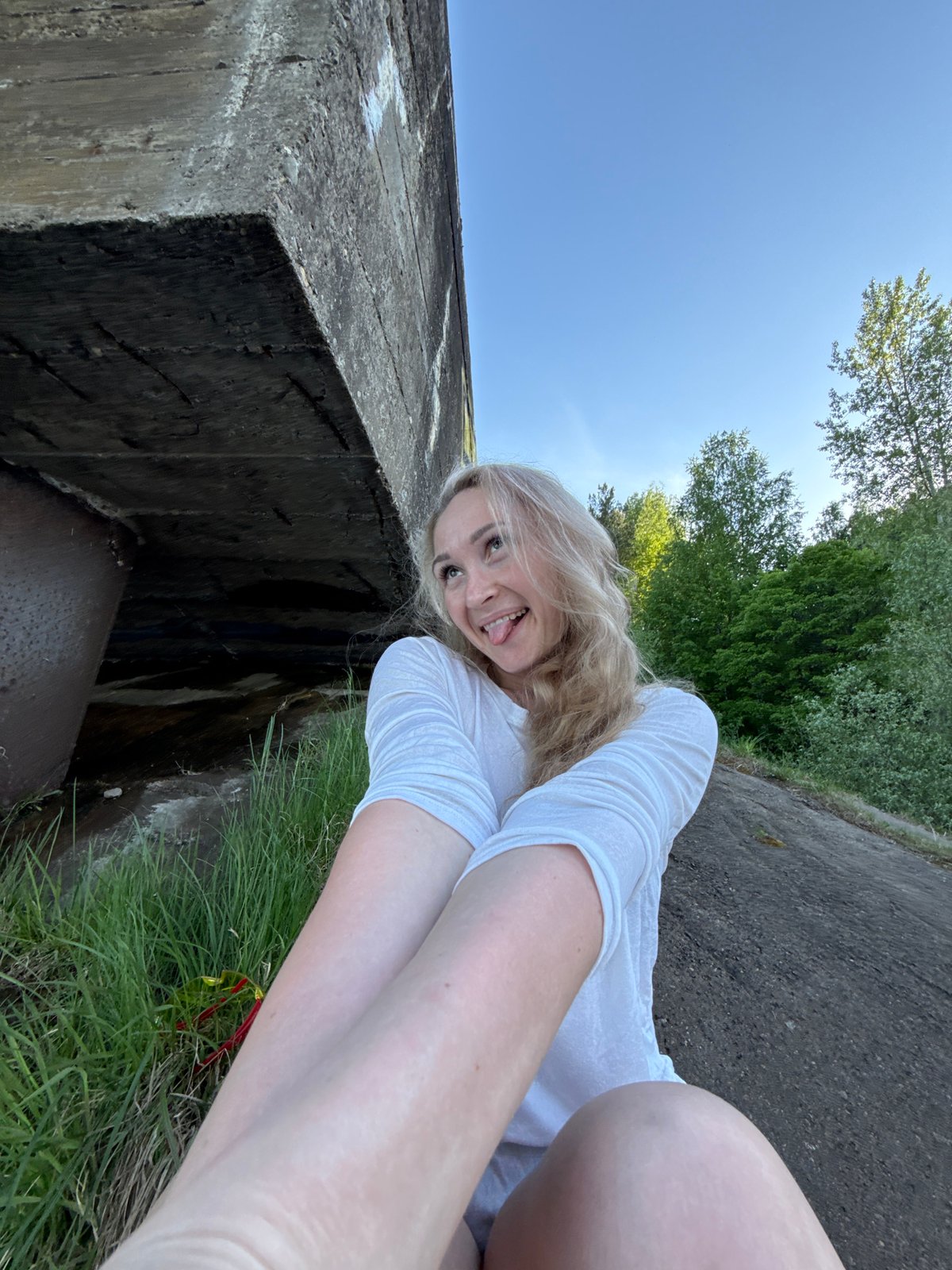 Casual moments captured in Noviy: woman resting, insect crawling