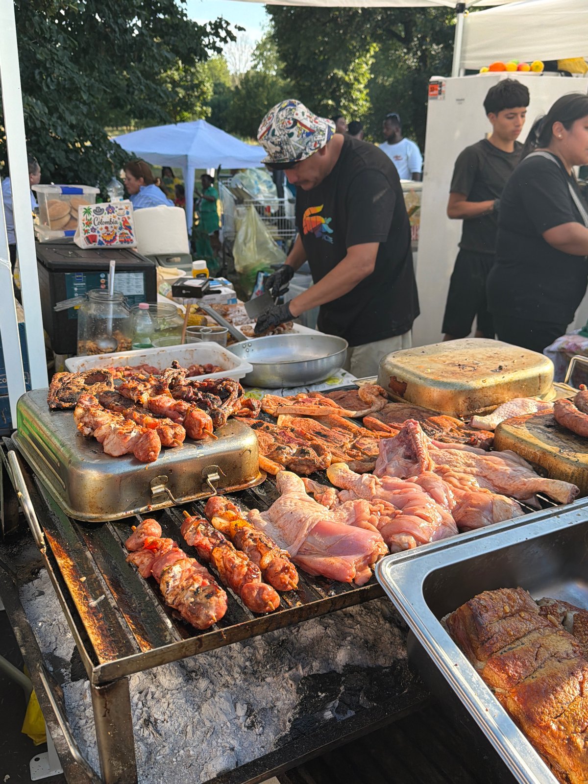 Outdoor festival in Segrate with live performances and street food