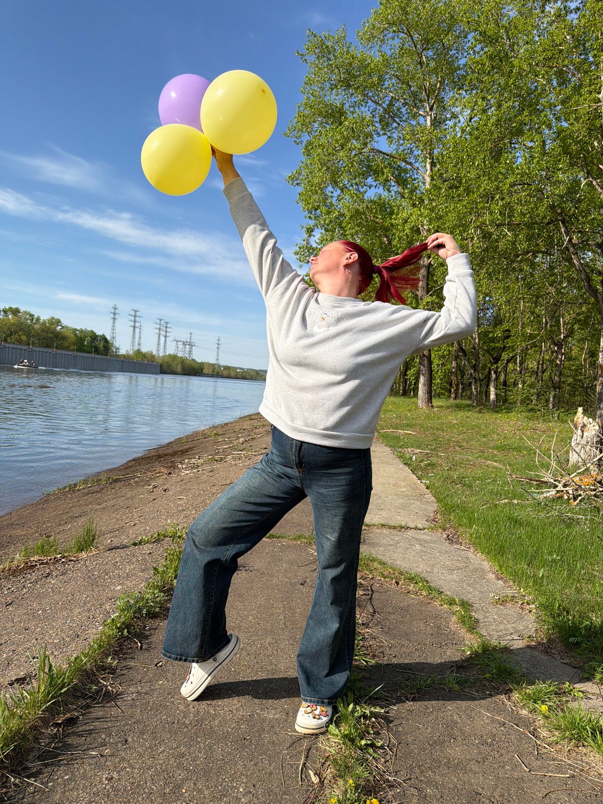 Early morning balloon gathering at Chaikovsky waterfront draws multiple visitors