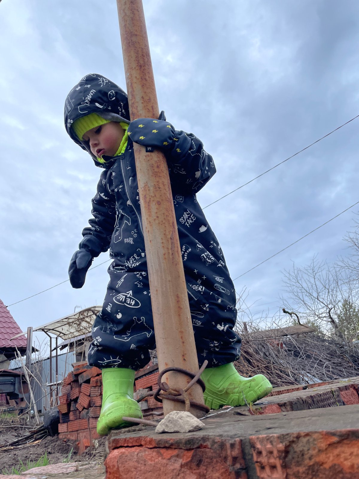 Child's playtime and ritual objects captured in Zav'yalovo
