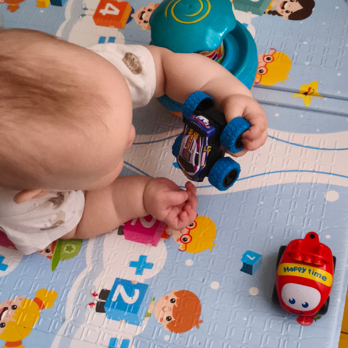 Morning family moments captured in Chaikovsky home