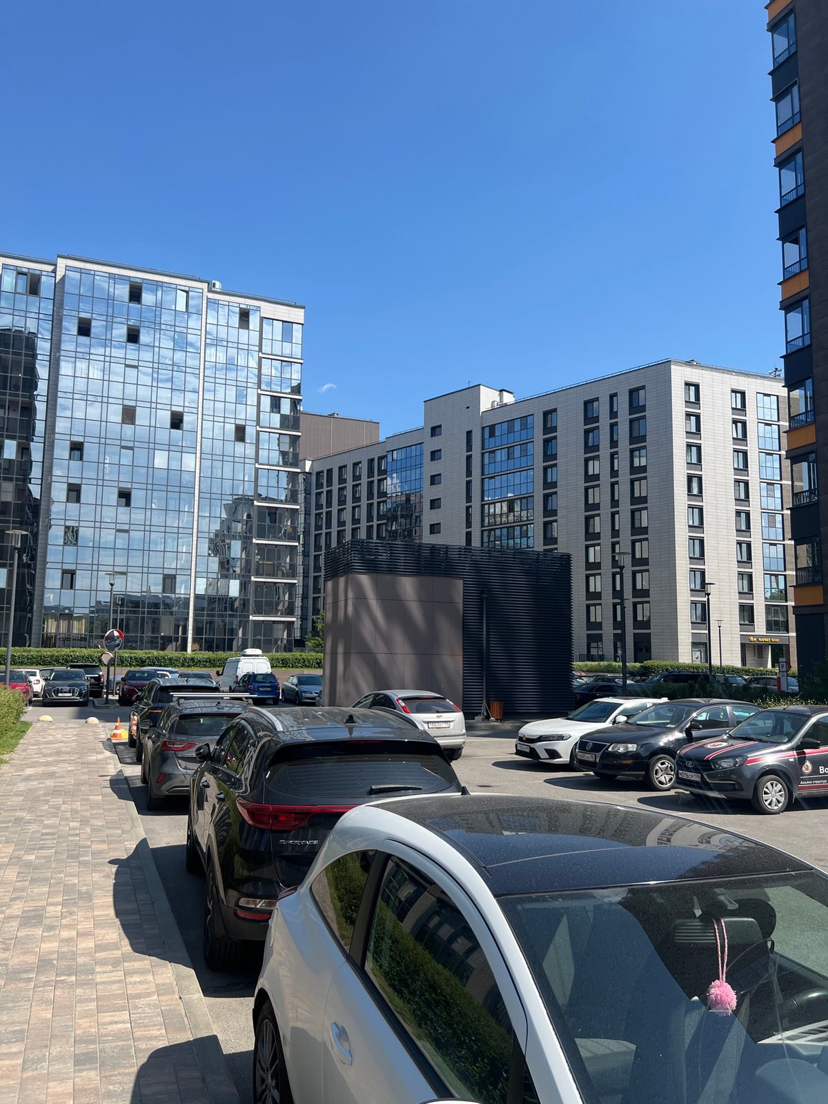 Morning stroll through modern Saint Petersburg neighborhoods documented