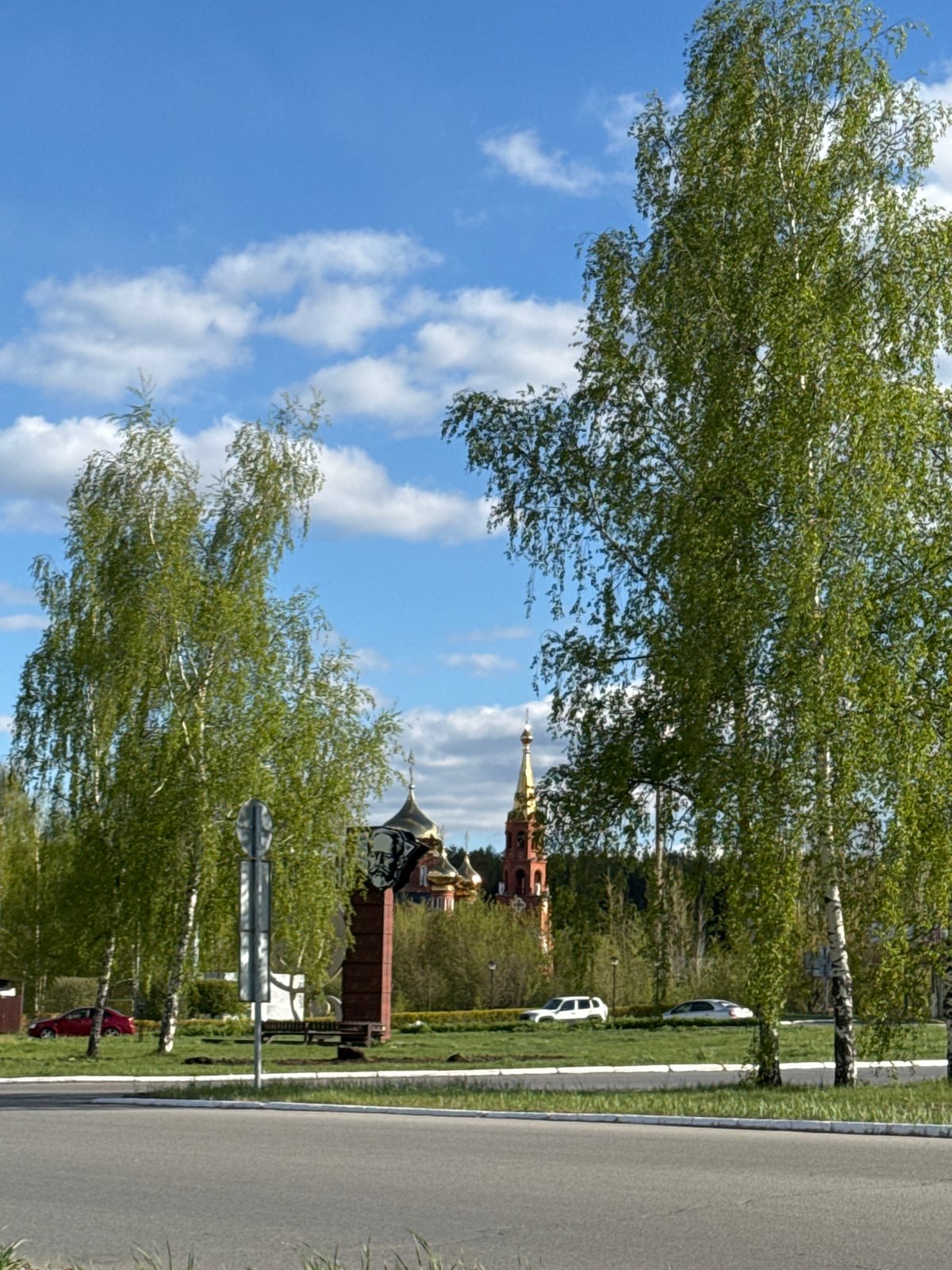 Family life and street scenes documented in Chaikovsky, Russia