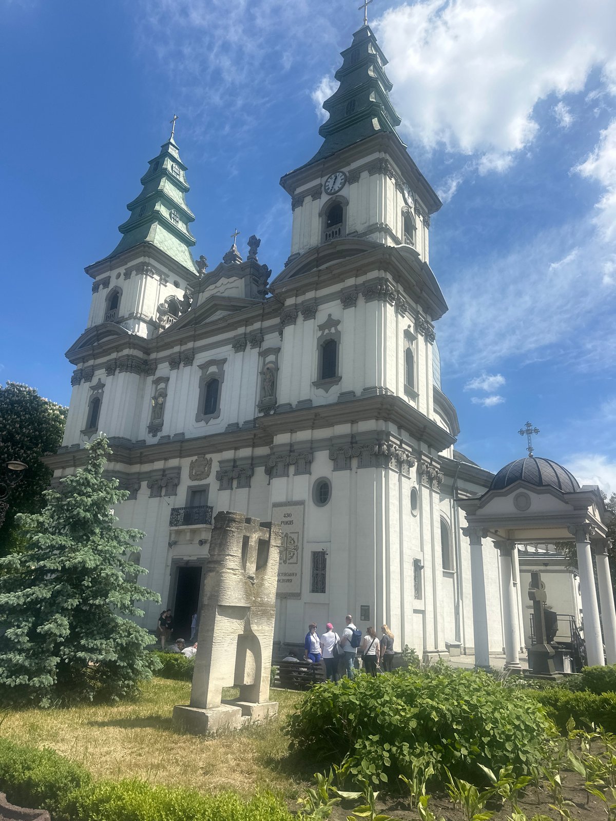 Morning scenes captured around Ternopil cathedral and streets