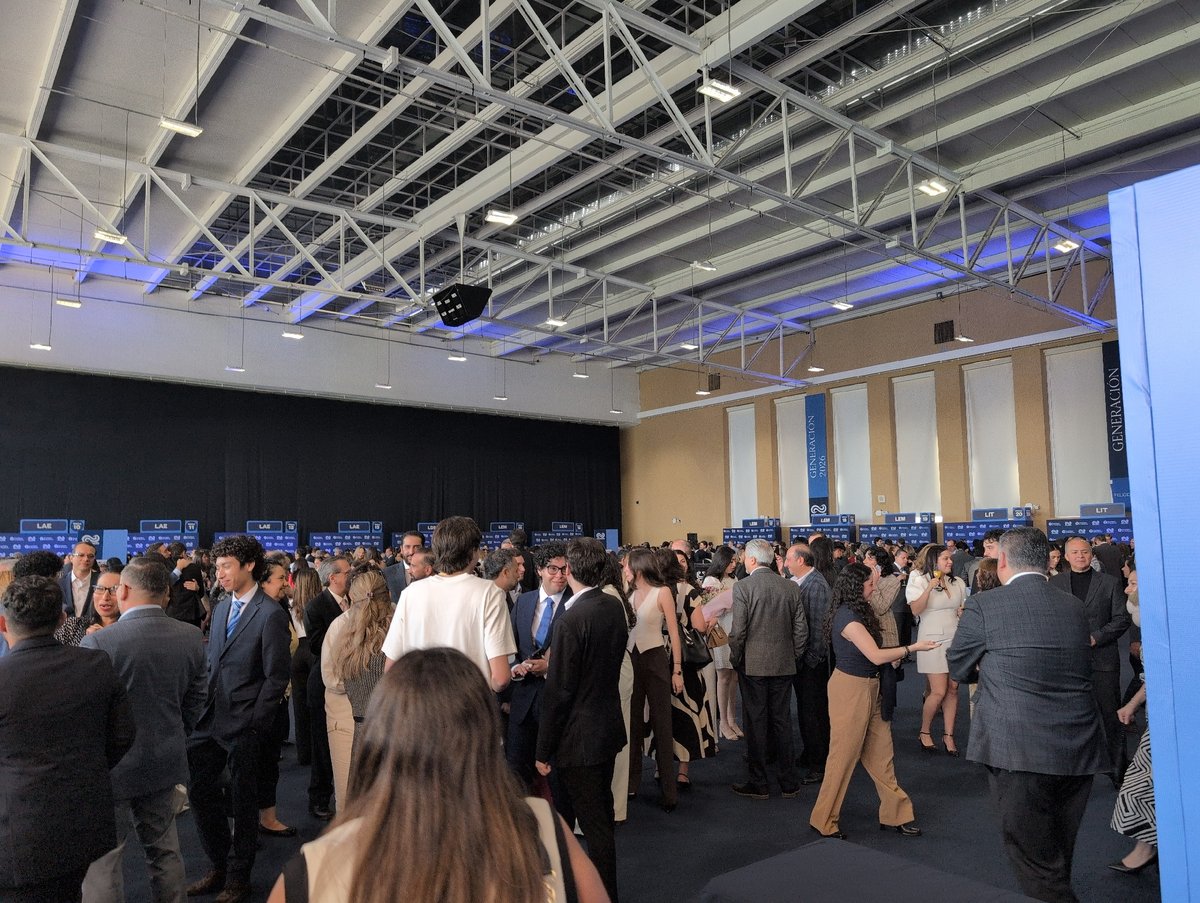 Business conference draws crowds in Mexico City venue