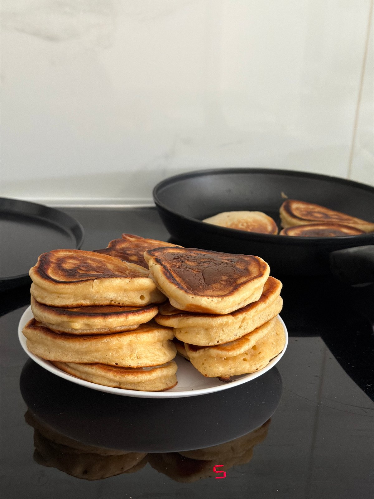 Pancake breakfast morning at a Finestrat kitchen