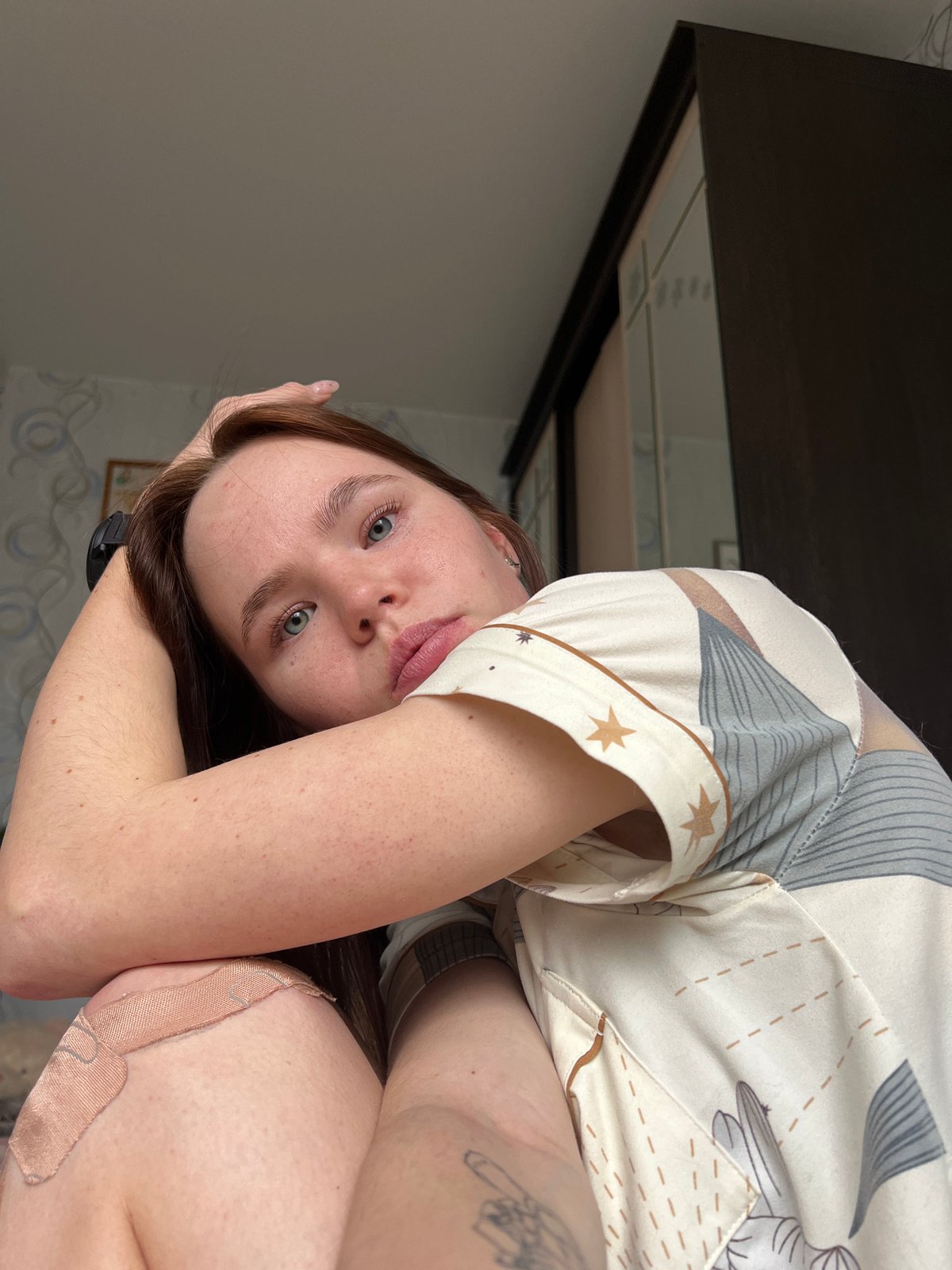 Woman documents lazy morning with sleeping cat in Russia