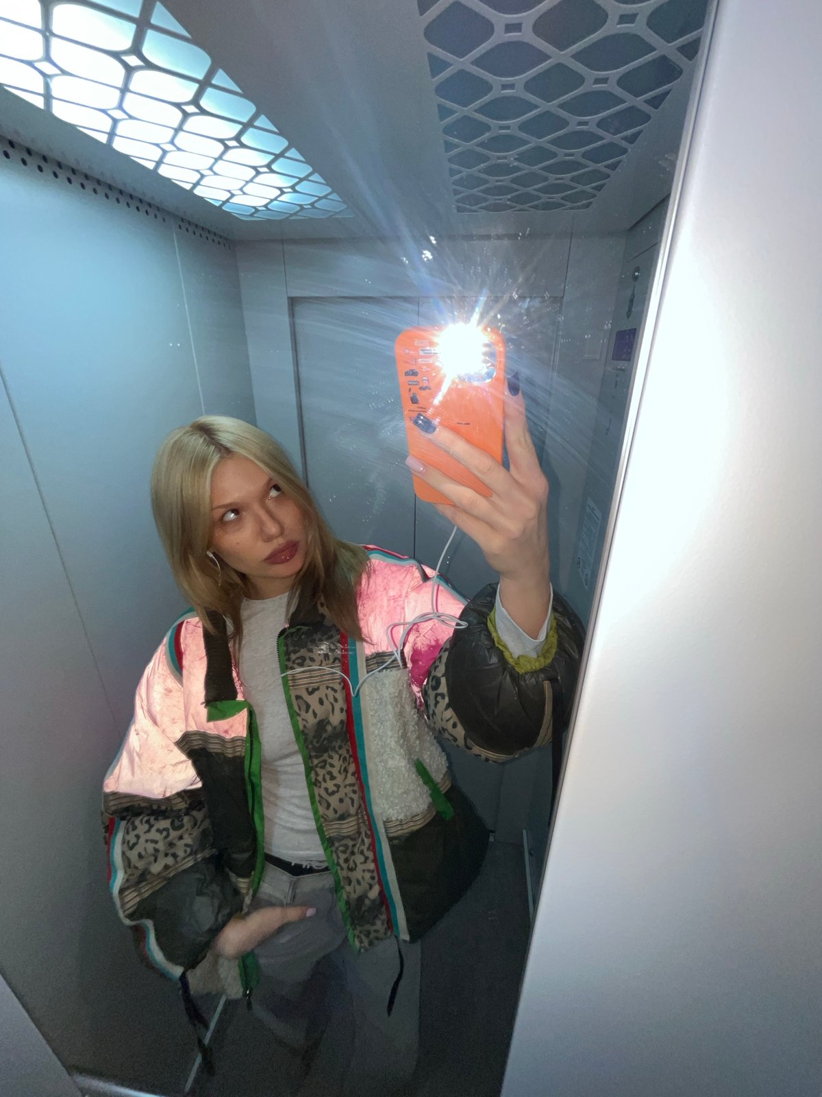 Morning life captured in Chaikovsky: hockey game, selfies, work
